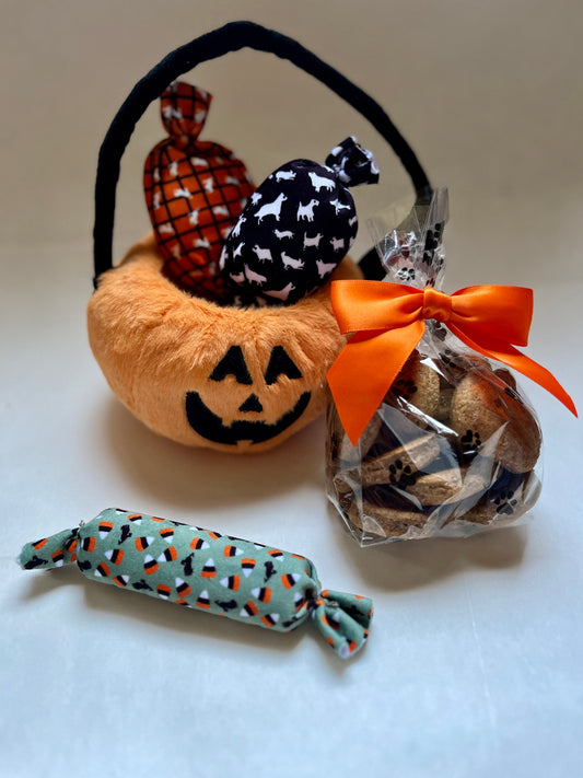 HOWL-o-ween Treat Basket for Dogs with Belle's Barkery Sack of Treats